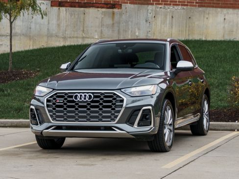 Used 2023 Audi SQ5 Premium Plus w/ Premium Plus Package image 7
