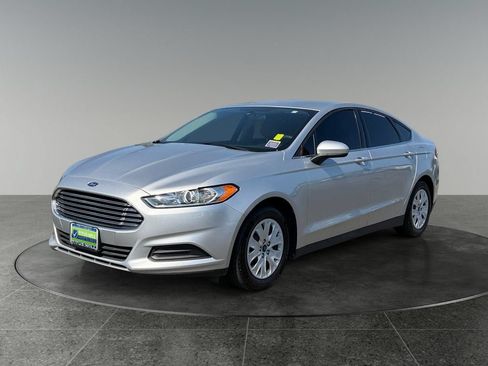 Used 2014 Ford Fusion S FWD image 3