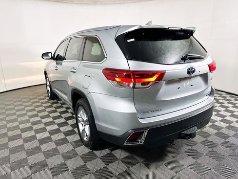 Used 2018 Toyota Highlander Limited AWD/4WD image 5