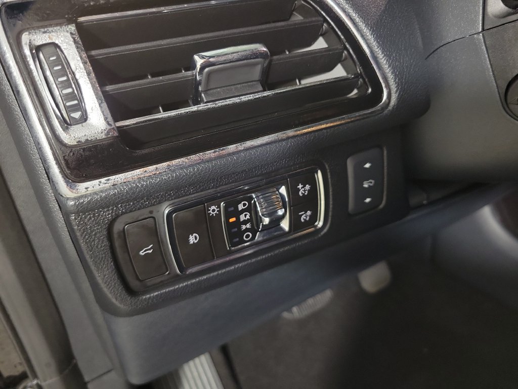 Certified 2023 Lincoln Navigator Reserve AWD/4WD image 24