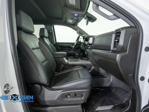 Used 2024 Chevrolet Silverado 1500 LTZ w/ LTZ Convenience Package II AWD/4WD image 43