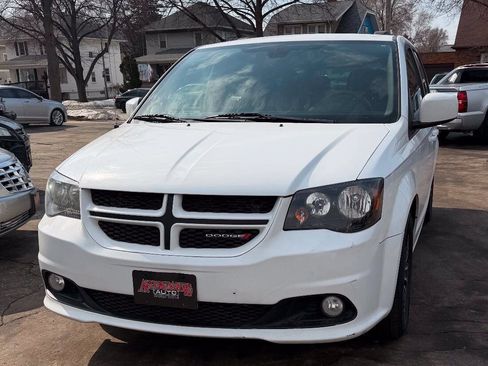 Used 2018 Dodge Grand Caravan GT FWD image 4