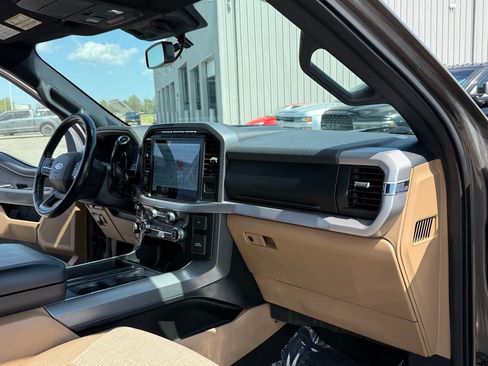 Used 2022 Ford F150 XLT w/ Equipment Group 302A High image 16