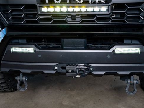 Used 2024 Toyota Tacoma TRD Off-Road image 16