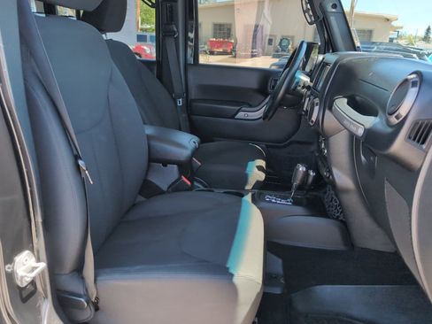 Used 2015 Jeep Wrangler Unlimited Sport w/ Quick Order Package 24S AWD/4WD image 19