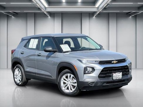 Used 2023 Chevrolet TrailBlazer LS FWD image 1