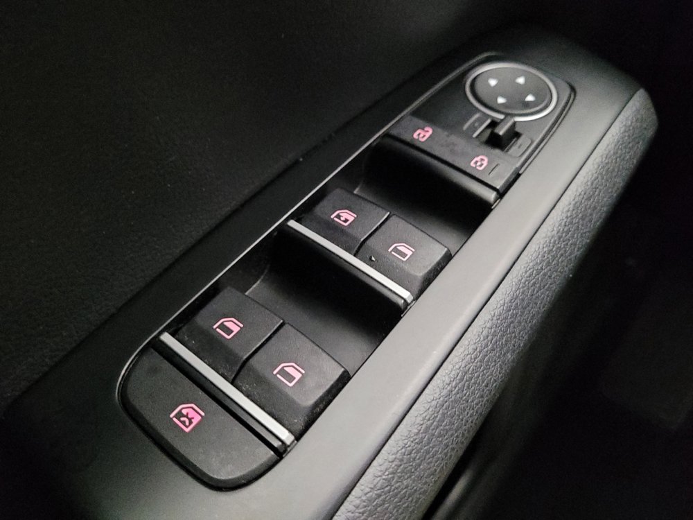 Used 2020 Kia Soul LX FWD image 27