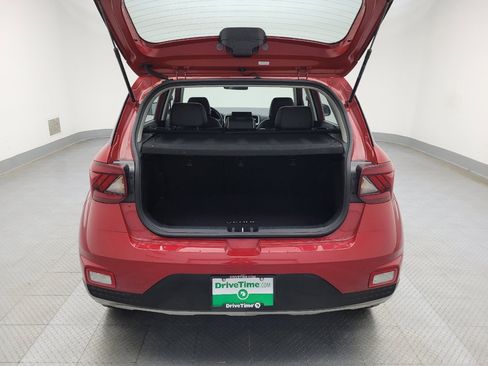 Used 2022 Hyundai Venue Limited image 29