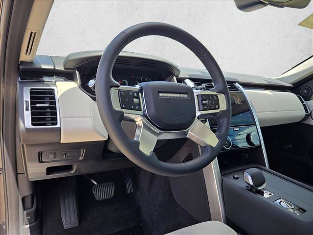 Certified 2026 Land Rover Discovery S AWD/4WD image 10