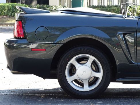 Used 1999 Ford Mustang GT image 38