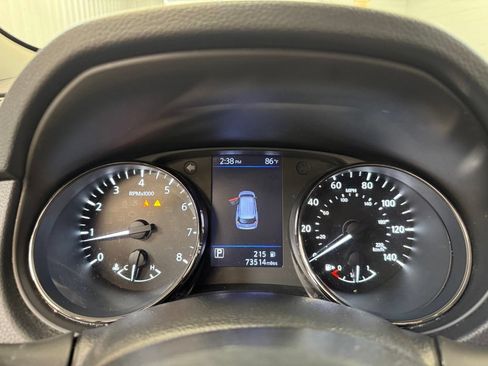 Used 2020 Nissan Rogue SV AWD/4WD image 35