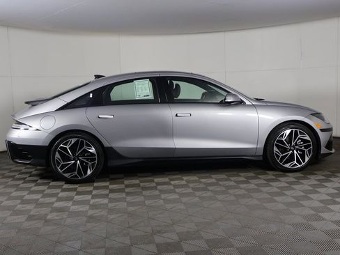 Used 2023 Hyundai Ioniq 6 Limited image 20