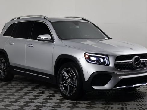 Certified 2021 Mercedes-Benz GLB 250 w/ AMG Line image 3