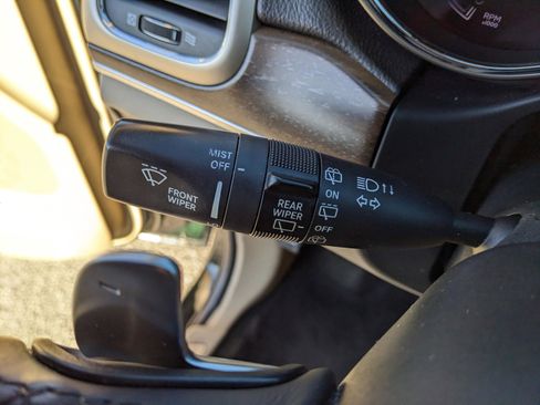 Used 2014 Jeep Grand Cherokee Limited image 24