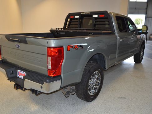 Used 2020 Ford F350 Lariat w/ Lariat Ultimate Package image 3