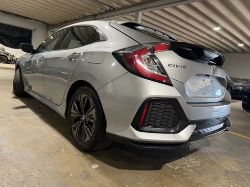 Used 2018 Honda Civic EX image 3
