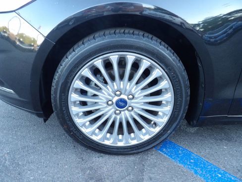 Used 2015 Ford Fusion Titanium FWD image 16