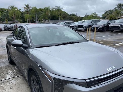 Used 2025 Kia K4 FWD image 7