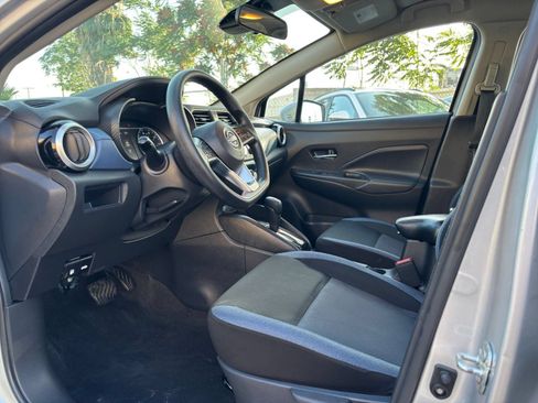 Used 2025 Nissan Versa SV FWD image 25