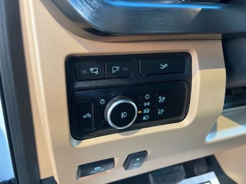 Used 2024 Ford F350 Lariat w/ FX4 Off-Road Package image 15