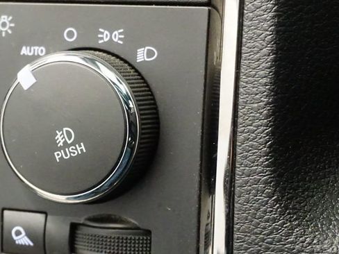 Used 2017 RAM 1500 Sport image 25