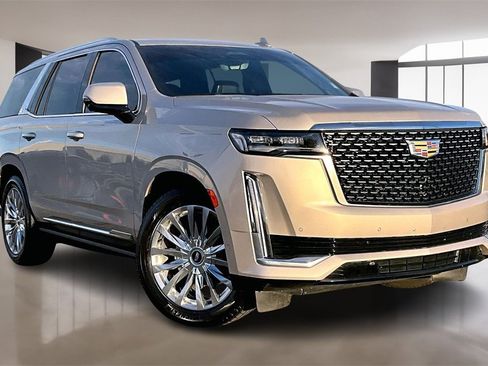 Certified 2022 Cadillac Escalade Premium Luxury w/ Performance Package image 11