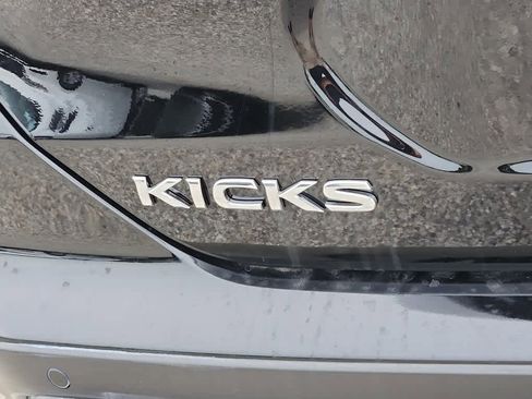 New 2025 Nissan Kicks Play S image 18