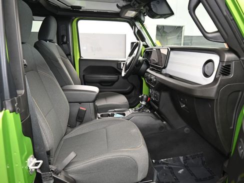 Used 2025 Jeep Wrangler Sport image 35