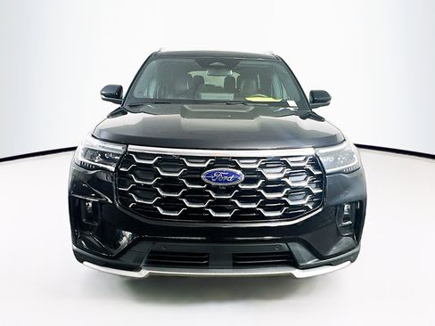 Used 2025 Ford Explorer Platinum w/ LUX Leather Package image 2