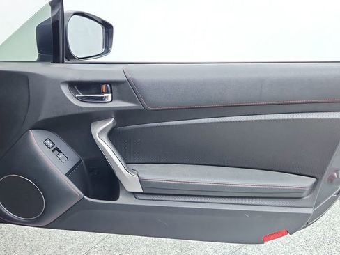 Used 2014 Scion FR-S image 21