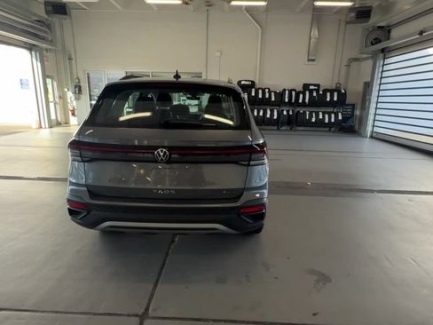 Certified 2025 Volkswagen Taos S AWD/4WD image 10