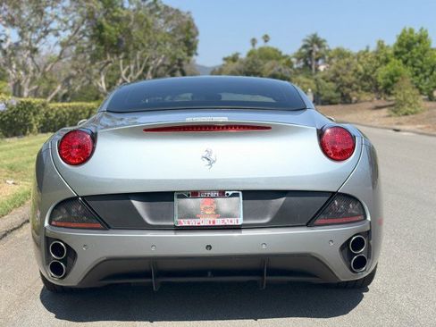 Used 2013 Ferrari California image 7