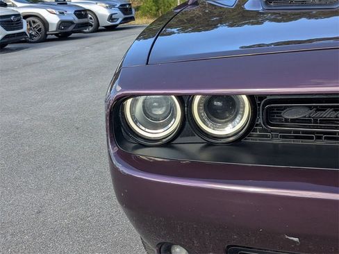 Used 2020 Dodge Challenger SXT w/ Plus Package image 10