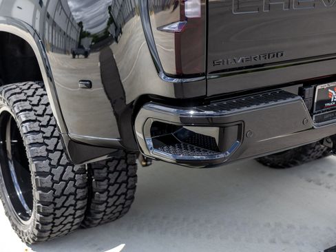 Used 2026 Chevrolet Silverado 3500 High Country w/ High Country Premium Package AWD/4WD image 21