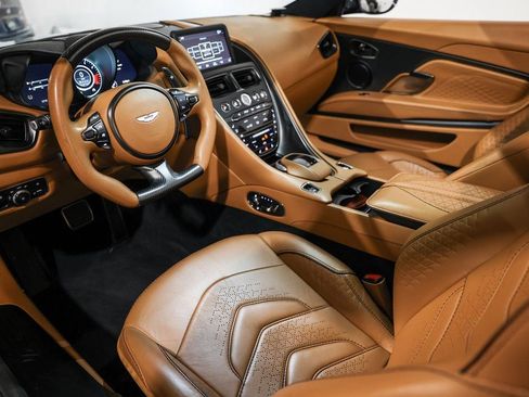 Used 2021 Aston Martin DBS Superleggera Volante image 29