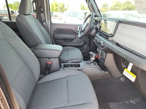 New 2025 Jeep Gladiator Willys image 20
