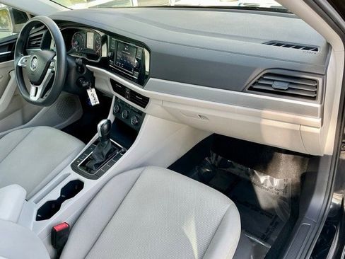 Used 2019 Volkswagen Jetta S image 14