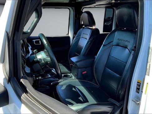 Used 2023 Jeep Wrangler Unlimited Sahara w/ Cold Weather Group image 21