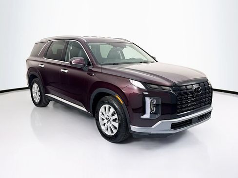 Used 2024 Hyundai Palisade SEL FWD image 3