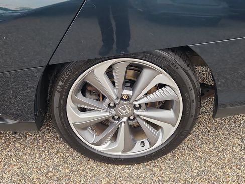 Certified 2019 Honda Clarity Plug-In Hybrid image 8