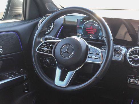 Used 2021 Mercedes-Benz GLB 250 image 16