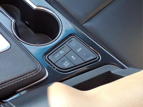 Used 2021 Cadillac CT4 Luxury w/ Sun And Sound Package image 22