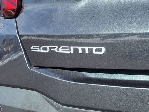 Used 2024 Kia Sorento S AWD/4WD image 31