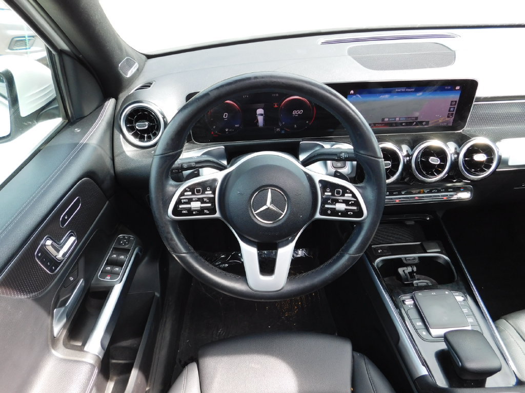 Used 2021 Mercedes-Benz GLB 250 4MATIC w/ Premium Package image 14