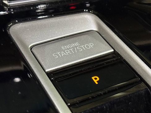 Used 2024 Volkswagen Atlas Cross Sport SE w/ Panoramic Sunroof Package image 26