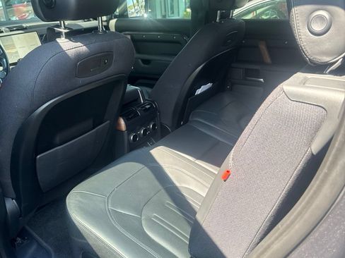 Used 2022 Land Rover Defender 110 X AWD/4WD image 7