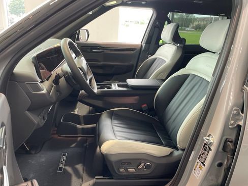 New 2026 Kia EV9 GT-Line AWD/4WD image 8