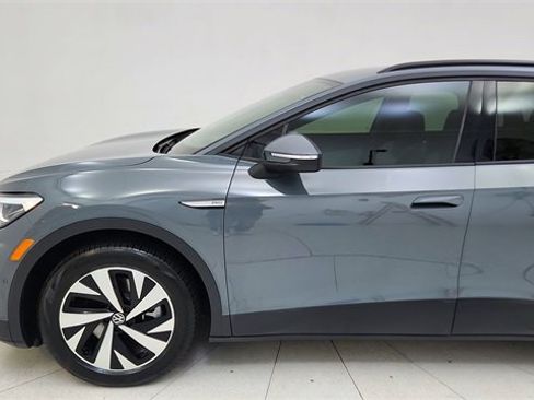 Used 2025 Volkswagen ID.4 Pro image 4