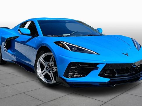 Used 2025 Chevrolet Corvette Stingray Coupe w/ 1LT image 2