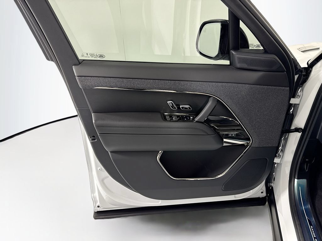 New 2026 Land Rover Range Rover Sport Dynamic SE AWD/4WD image 26